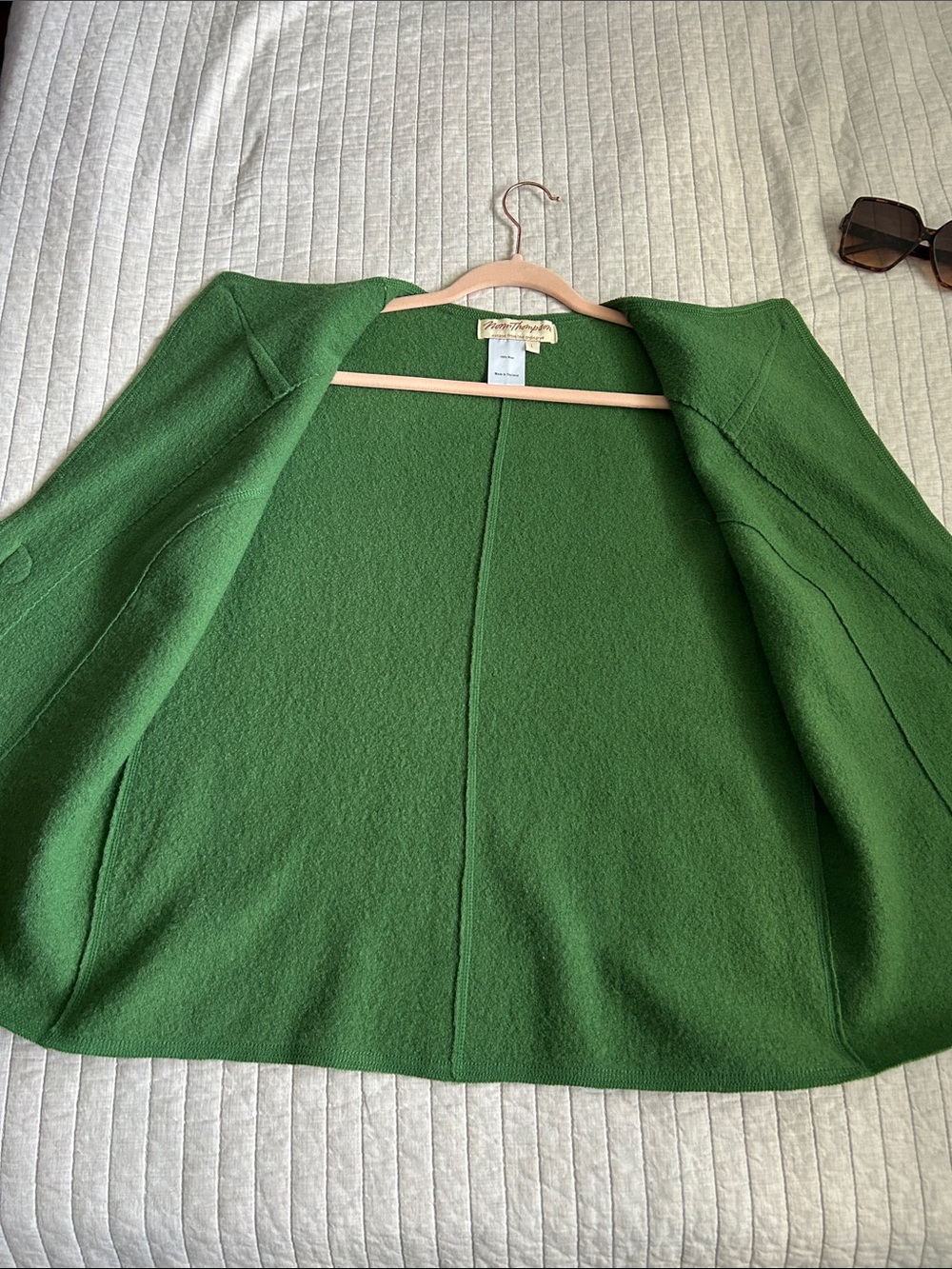 Norm Thompson Vtg 100% boiled wool green open front toggle sweater vest L - Picture 10 of 11